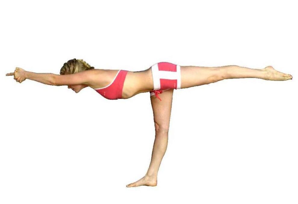 L'équilibre sur une jambe pliée aide à perdre du poids